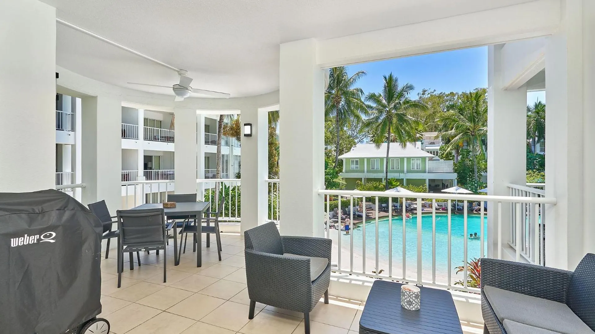 Beach Club Private Apartments 棕榈湾