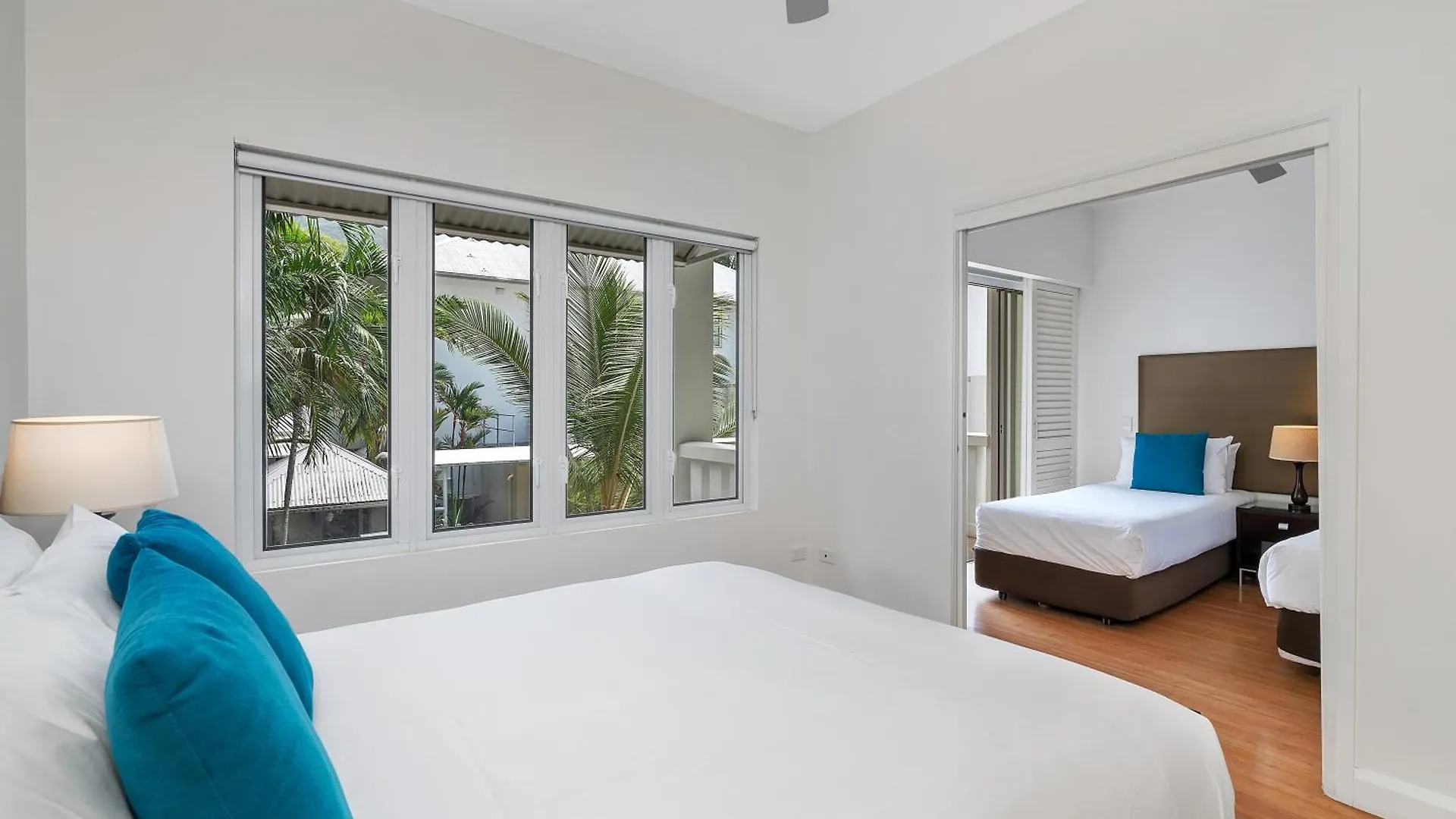 Beach Club Private Apartments 棕榈湾
